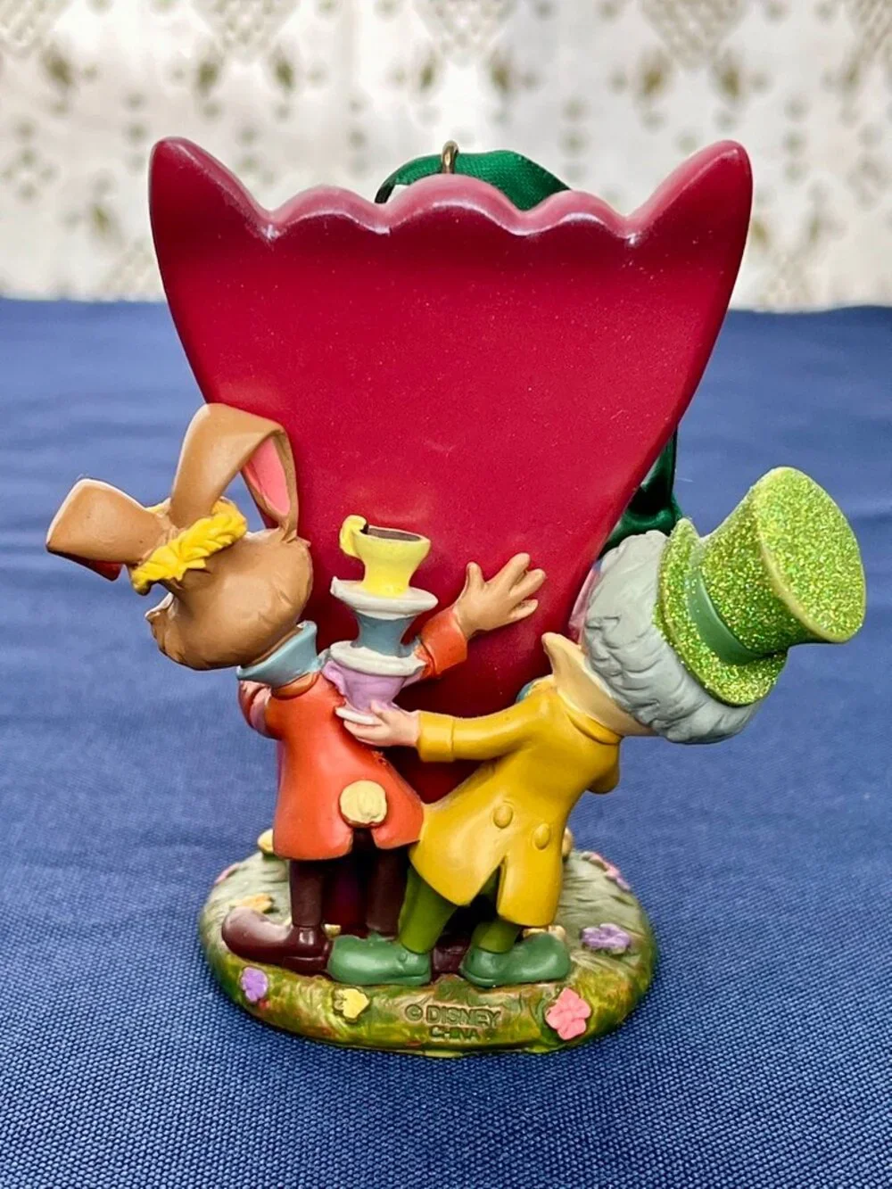 Disney 2010 Alice In Wonderland Tea Party Rare Mad Hatter Xmas Ornament